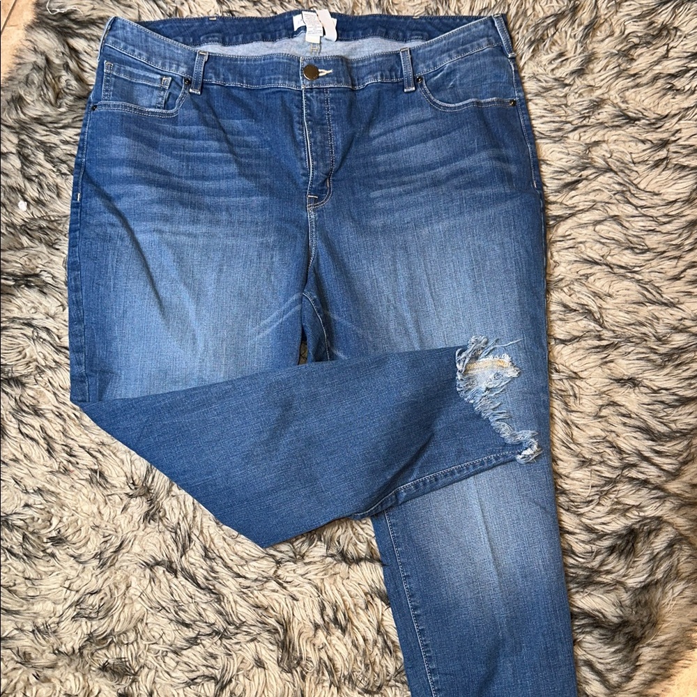 Lane Bryant mid rise skinny Sz 24 Jean Distress